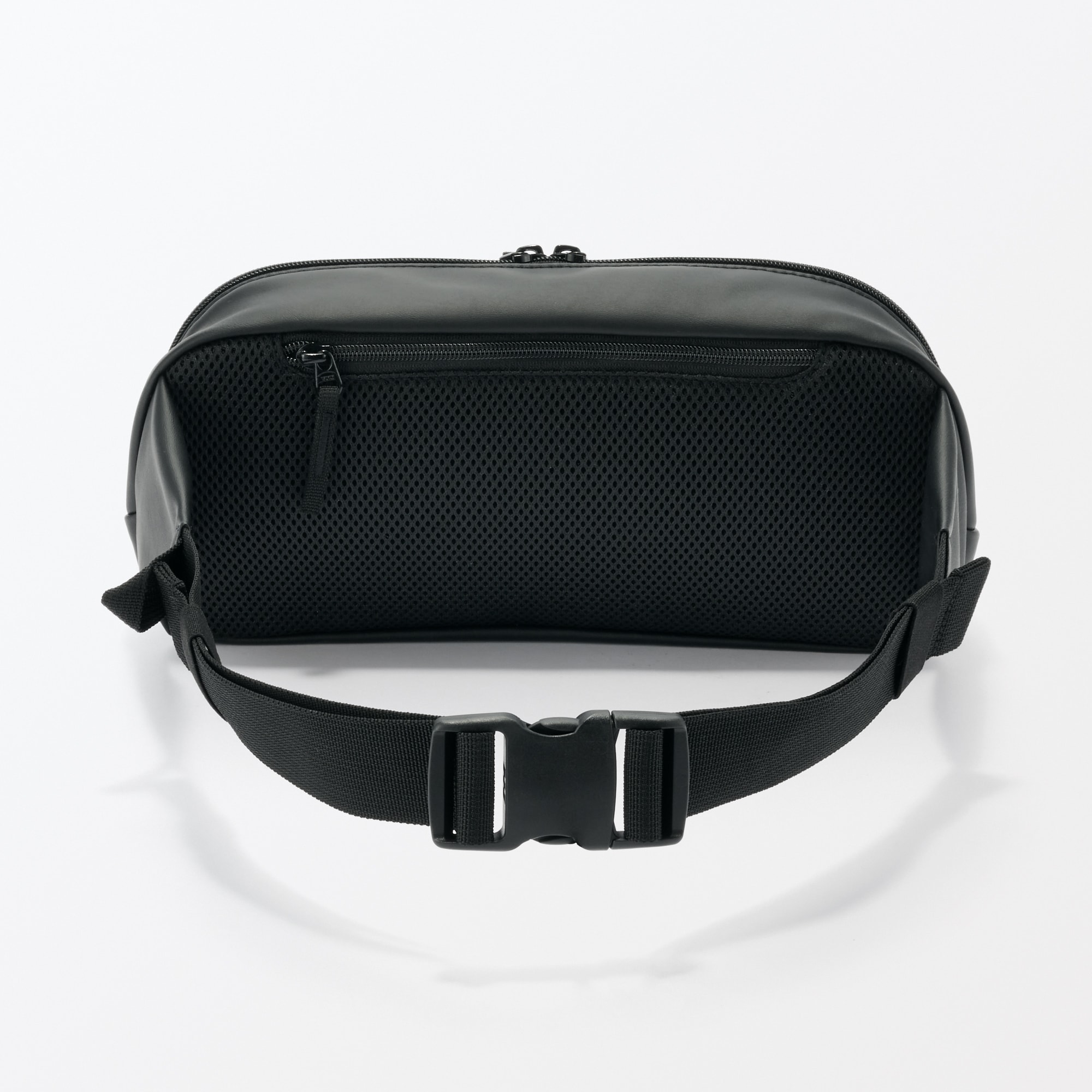 植物由来の原料を使った　スリングバッグ