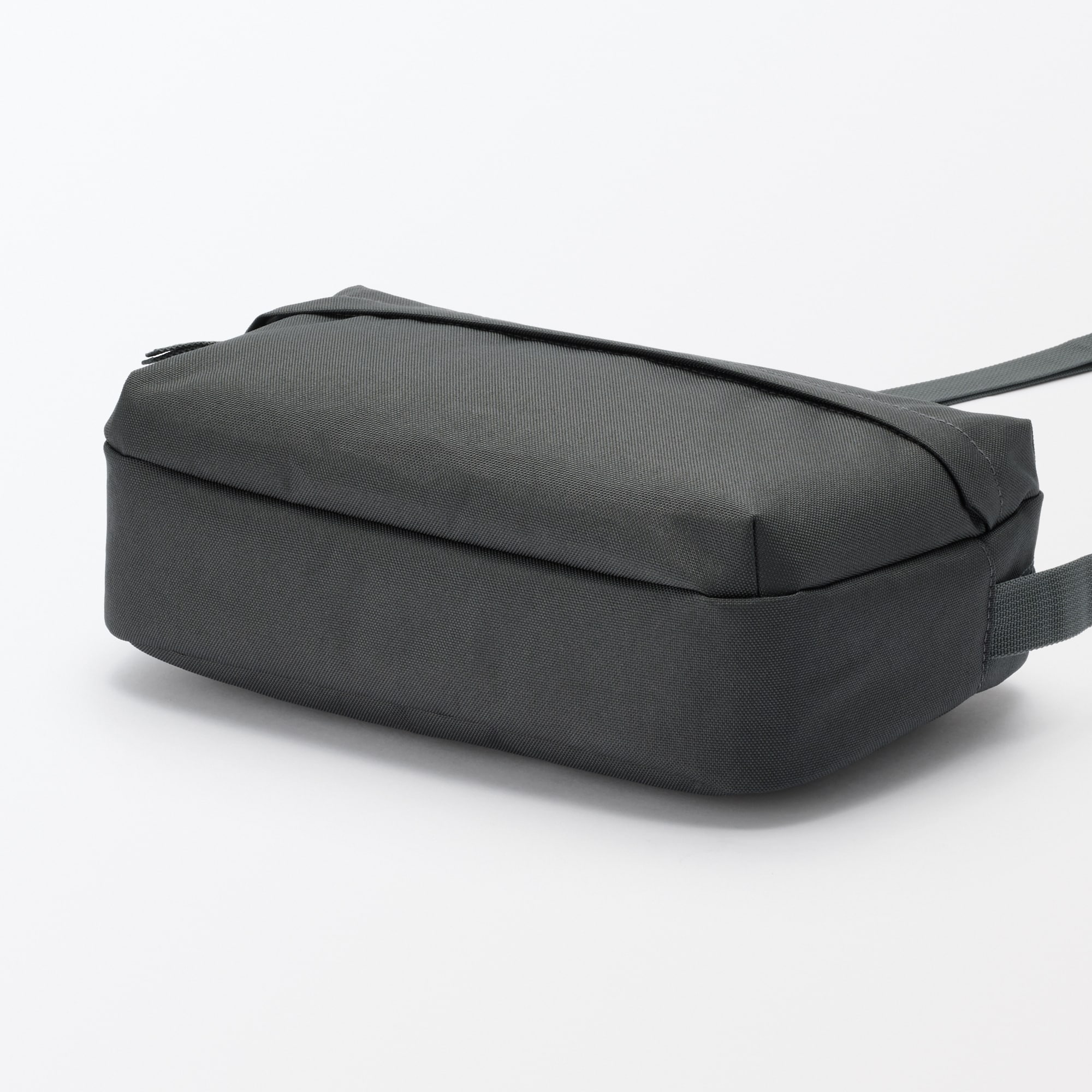 背面ポケット付き 撥水ショルダーバッグ | 無印良品