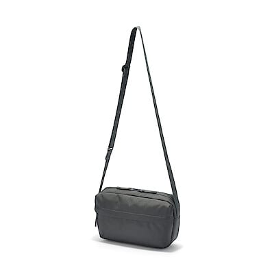 背面ポケット付き　撥水ショルダーバッグ