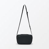 背面ポケット付き　撥水ショルダーバッグ