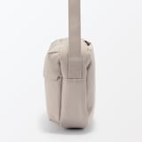背面ポケット付き　撥水ショルダーバッグ