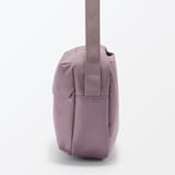 背面ポケット付き　撥水ショルダーバッグ