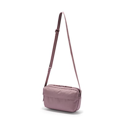 背面ポケット付き　撥水ショルダーバッグ