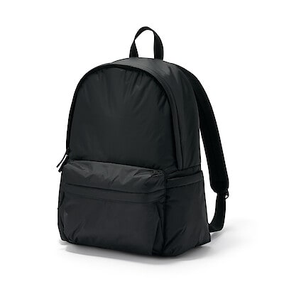 肩の負担を軽くする　撥水中わた入りリュックサック