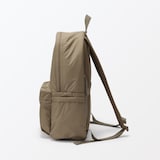 肩の負担を軽くする　撥水中わた入りリュックサック