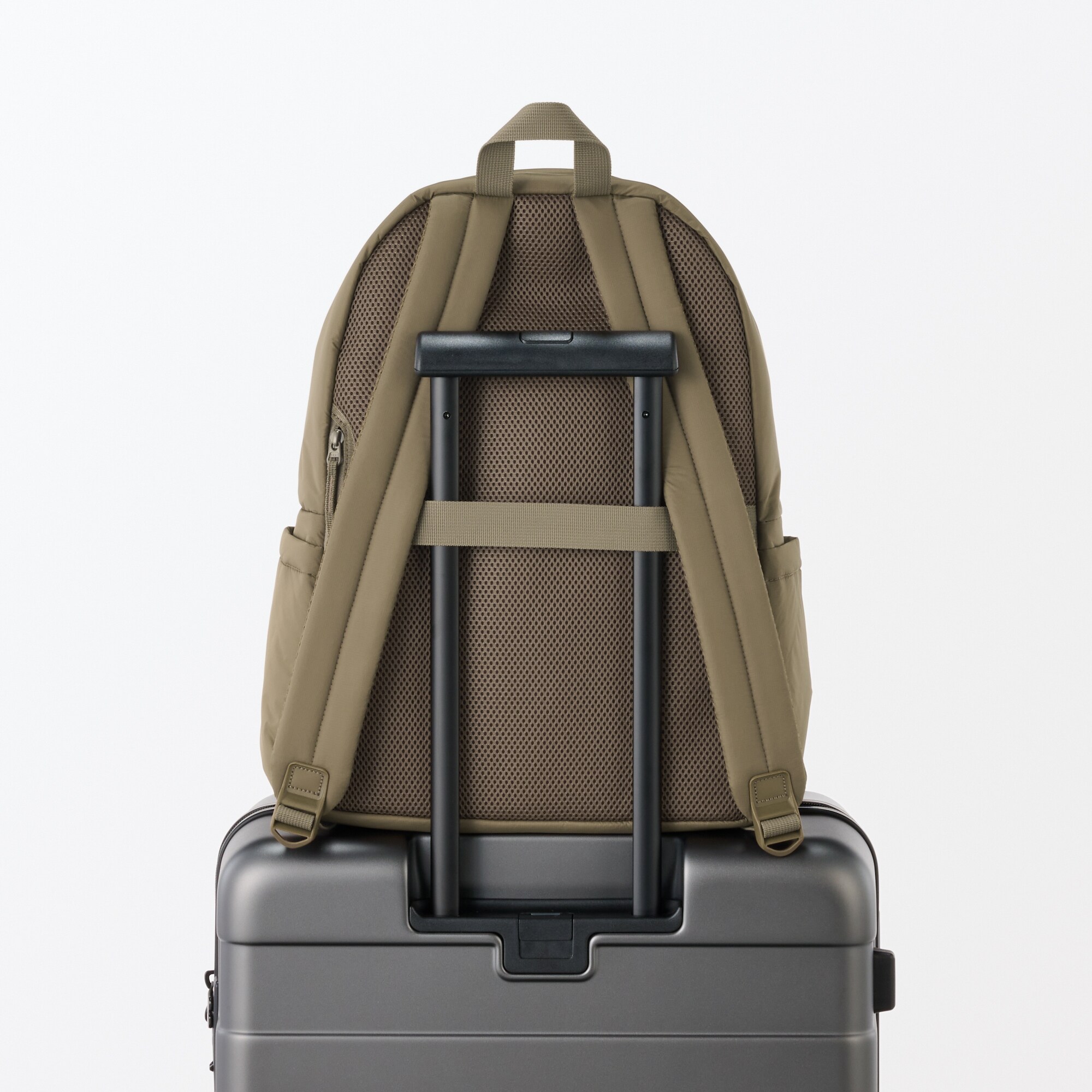 肩の負担を軽くする 撥水中わた入りリュックサック | 無印良品