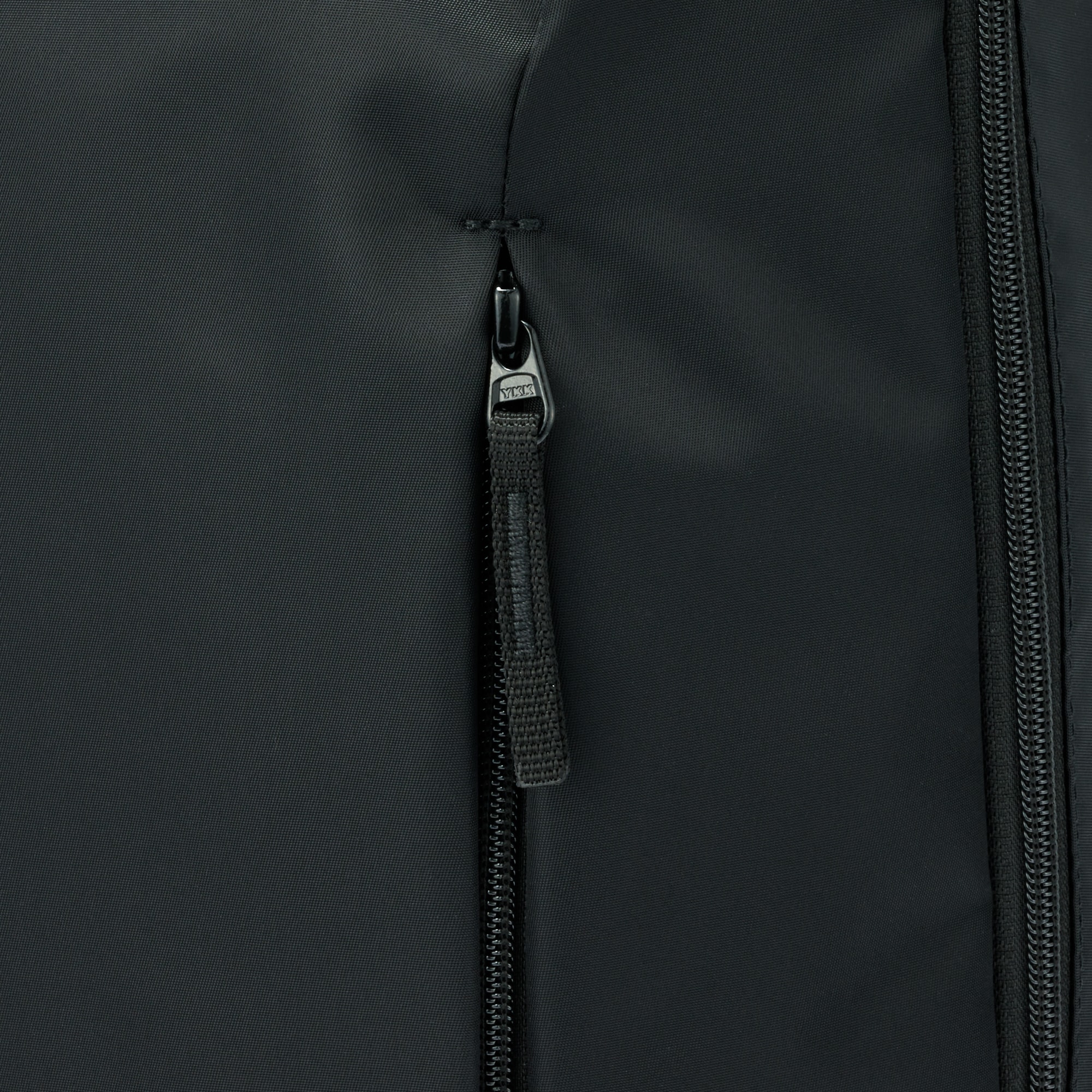 肩の負担を軽くする　撥水ナイロンビジネスリュックサック