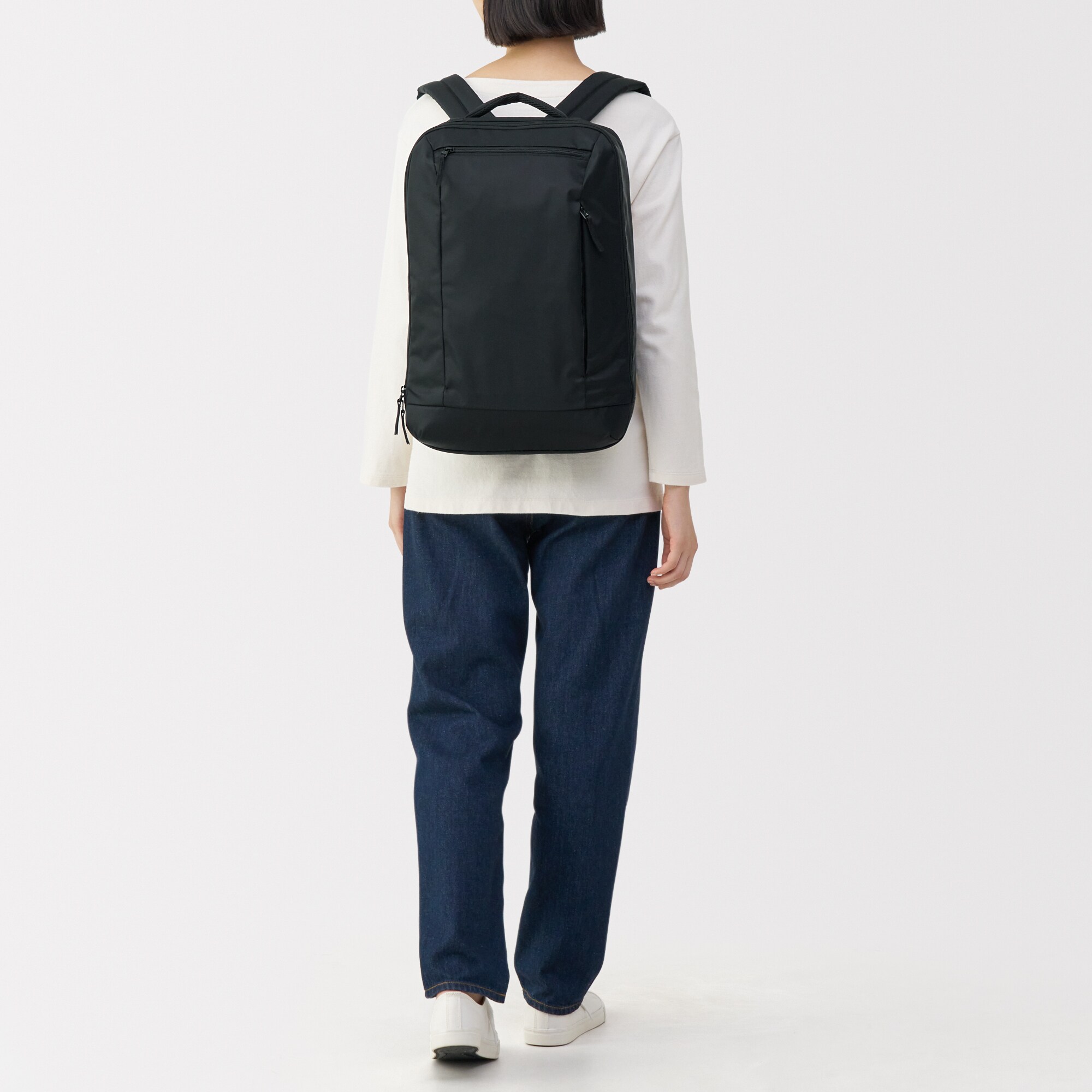 ☆新品未使用☆無印良品　肩の負担を軽くする　撥水上から開くリュックサック 肩の負担を軽くする 撥水上から開くリュックサック | 無印良品