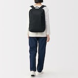 肩の負担を軽くする　撥水ナイロンビジネスリュックサック