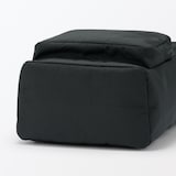 肩の負担を軽くする　撥水上から開くリュックサック