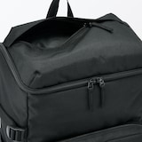 肩の負担を軽くする　撥水上から開くリュックサック