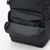 肩の負担を軽くする　撥水上から開くリュックサック