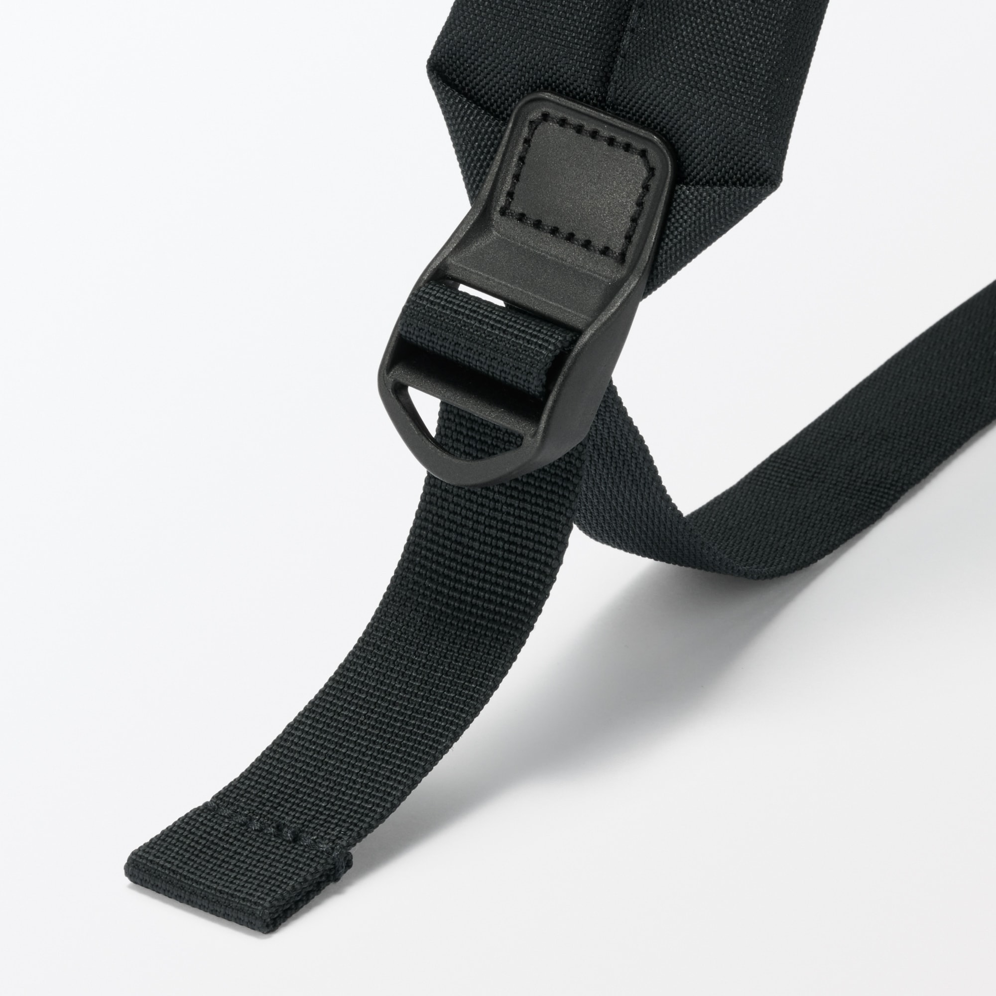 肩の負担を軽くする　撥水上から開くリュックサック