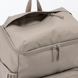 肩の負担を軽くする　撥水上から開くリュックサック