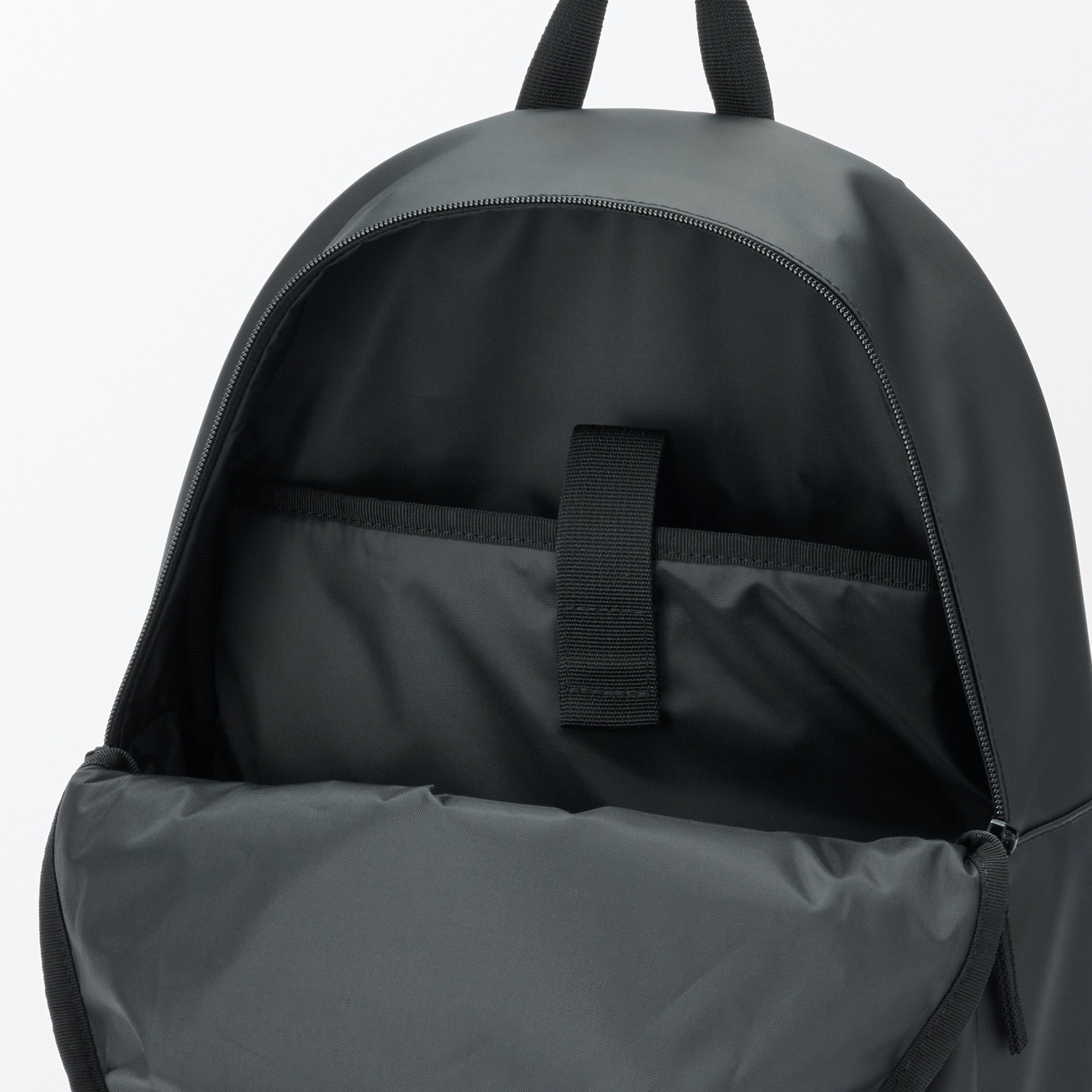 植物由来の原料を使った　デイバッグ