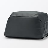 植物由来の原料を使った　デイバッグ