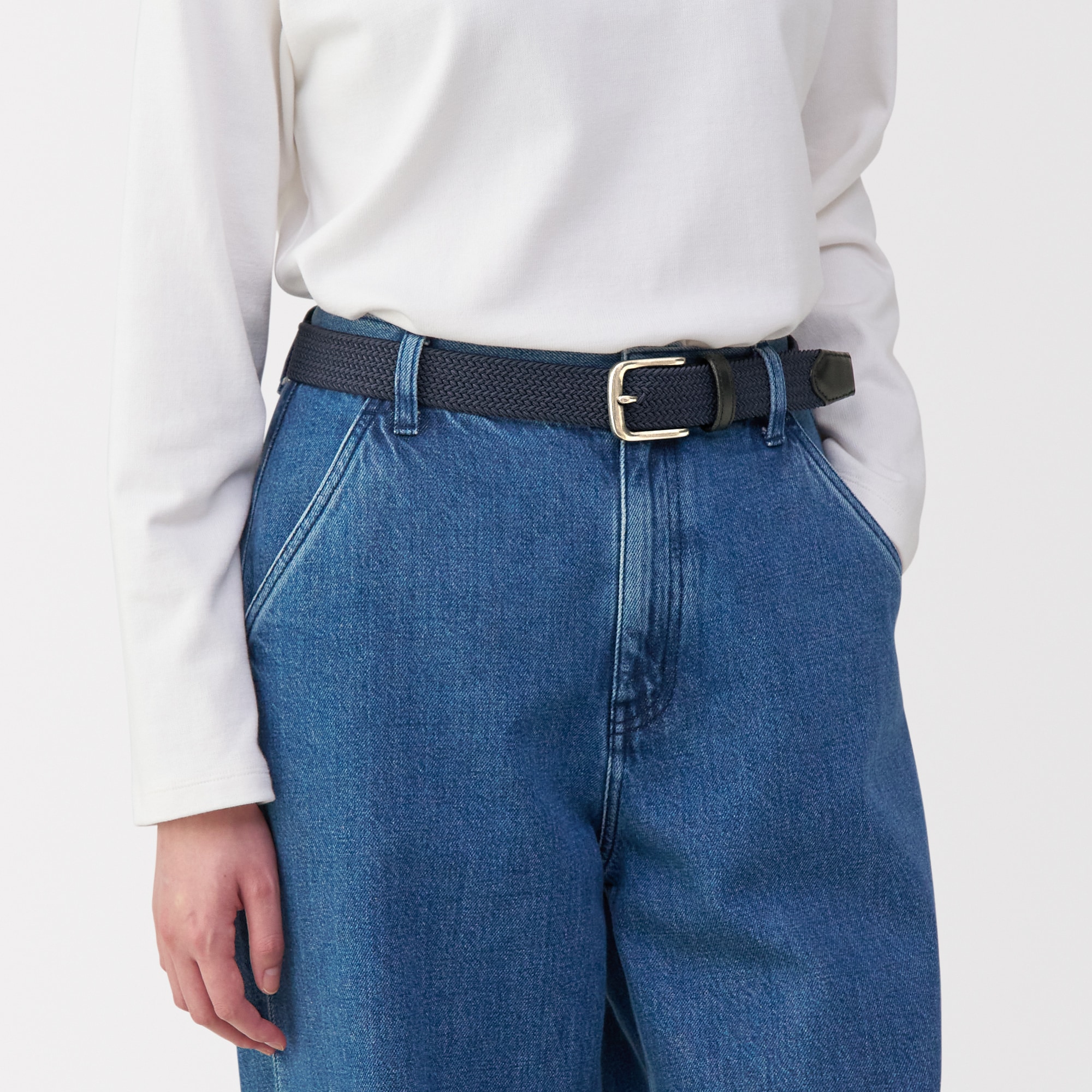 自由な位置で留められる　ストレッチベルト