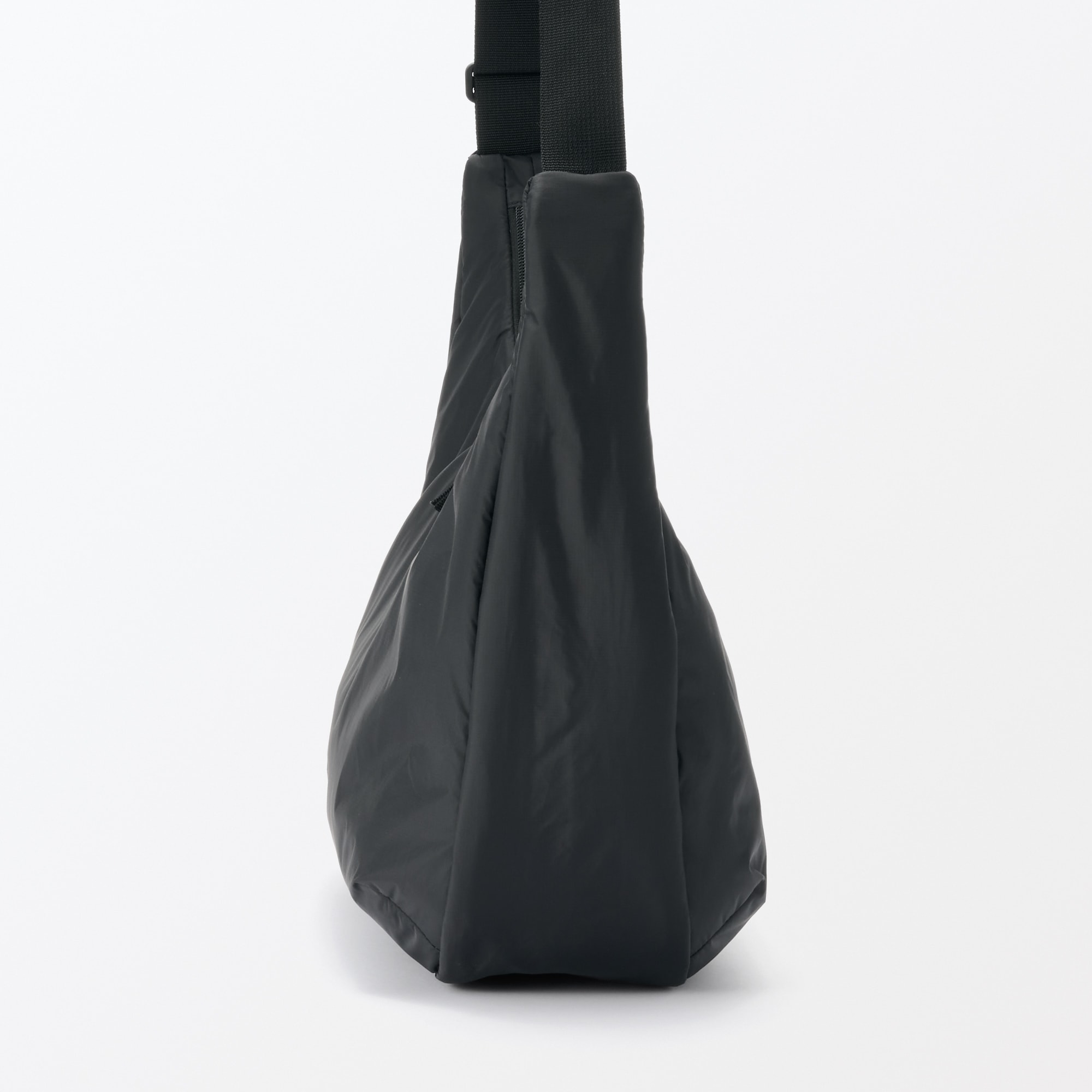 撥水中わた入り　２ＷＡＹワンショルダーバッグ