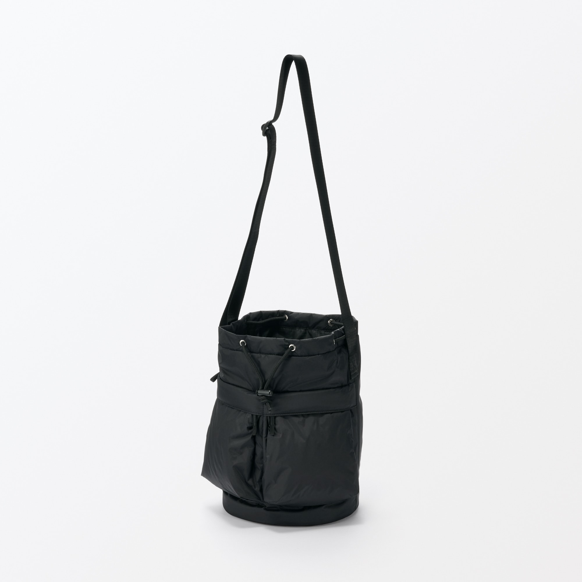 撥水中わた入り　巾着バッグ