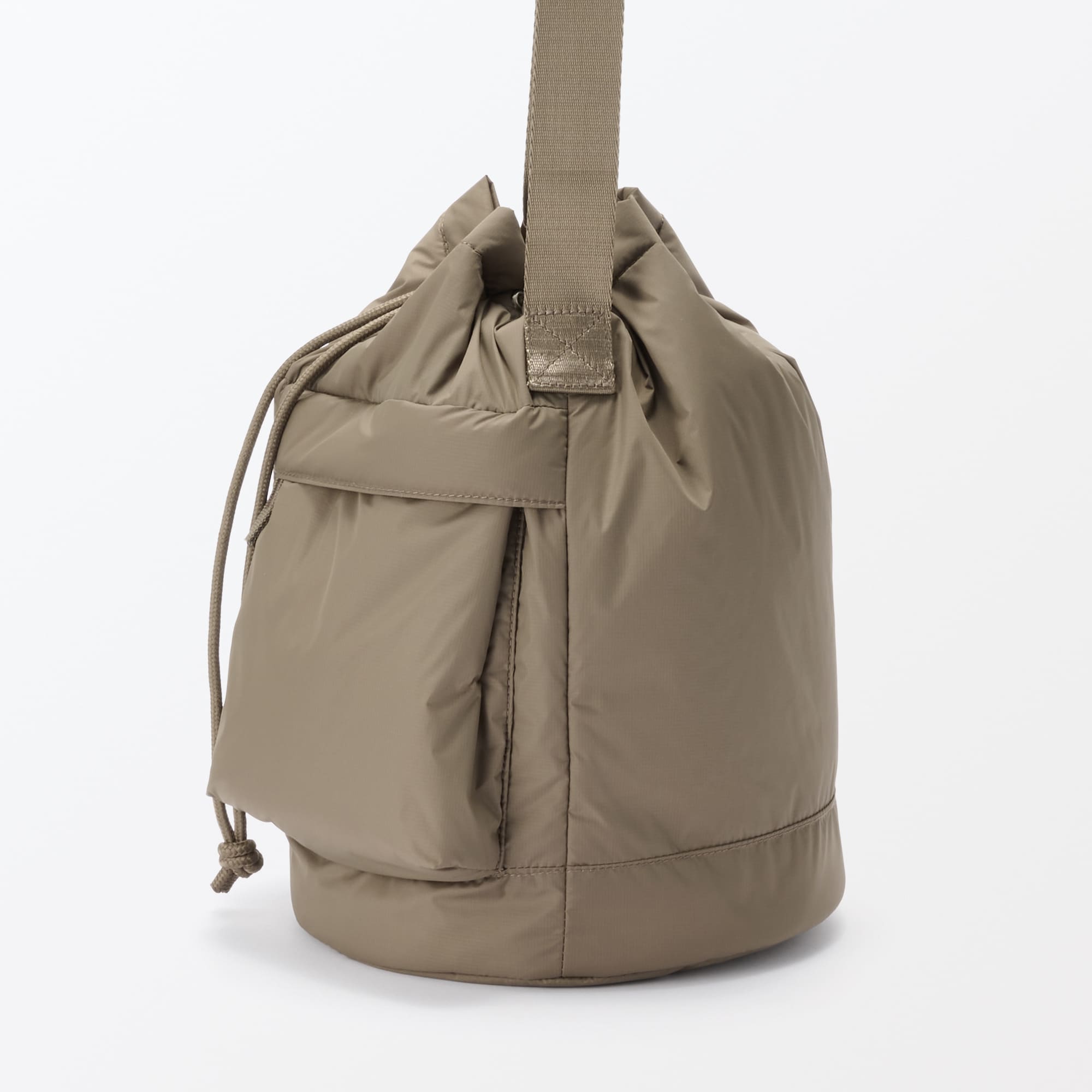 撥水中わた入り　巾着バッグ