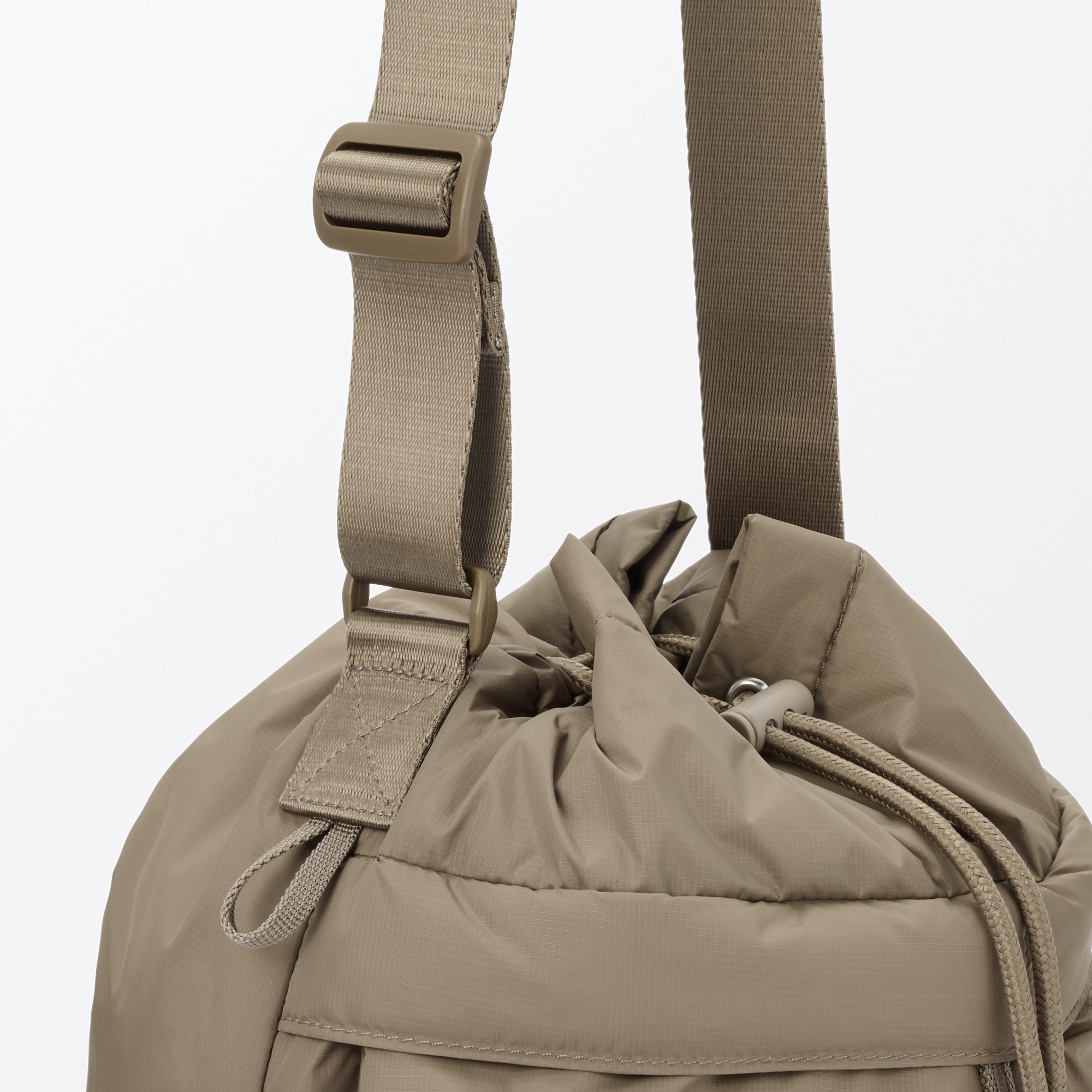 撥水中わた入り　巾着バッグ