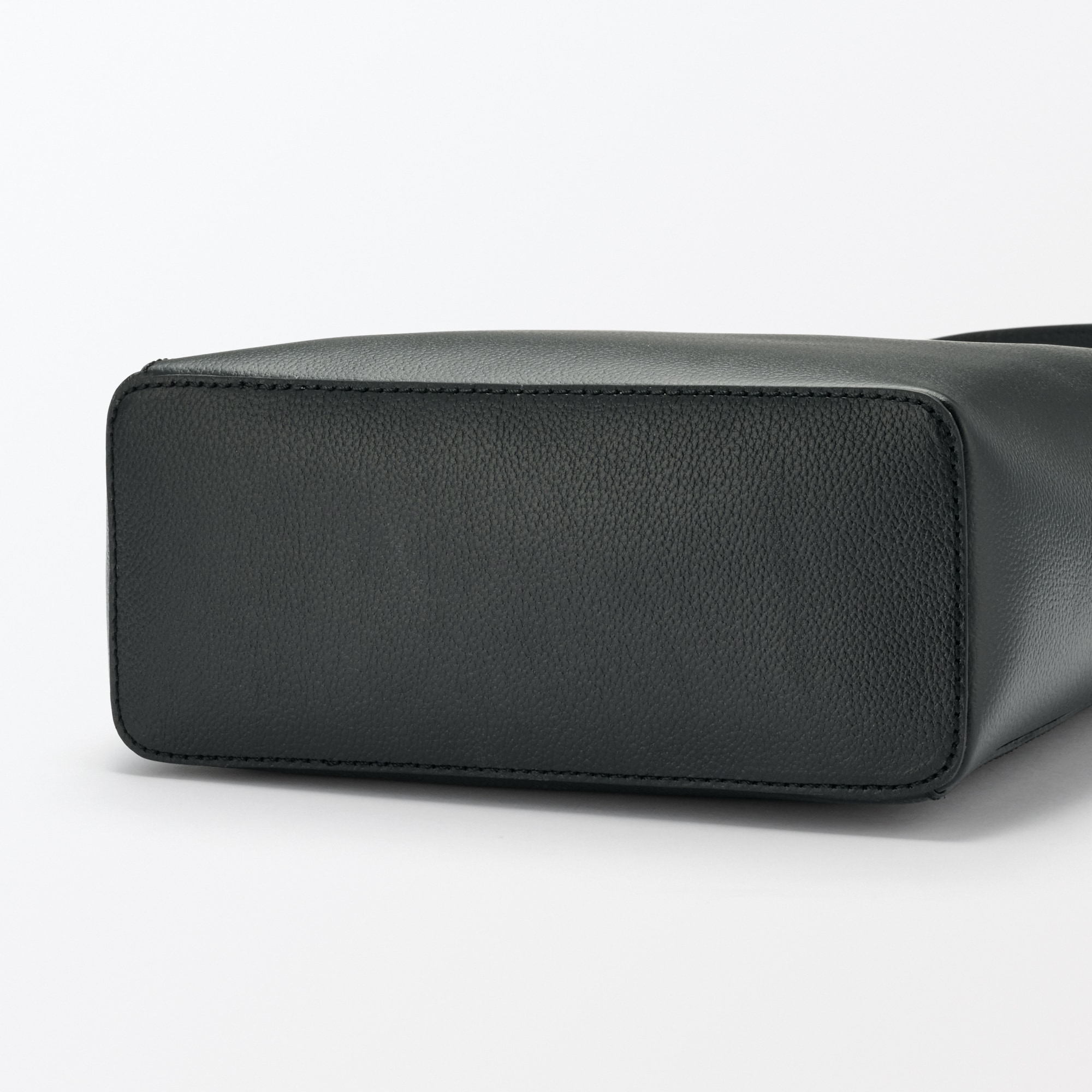 ヌメ革　ワンショルダーバッグ