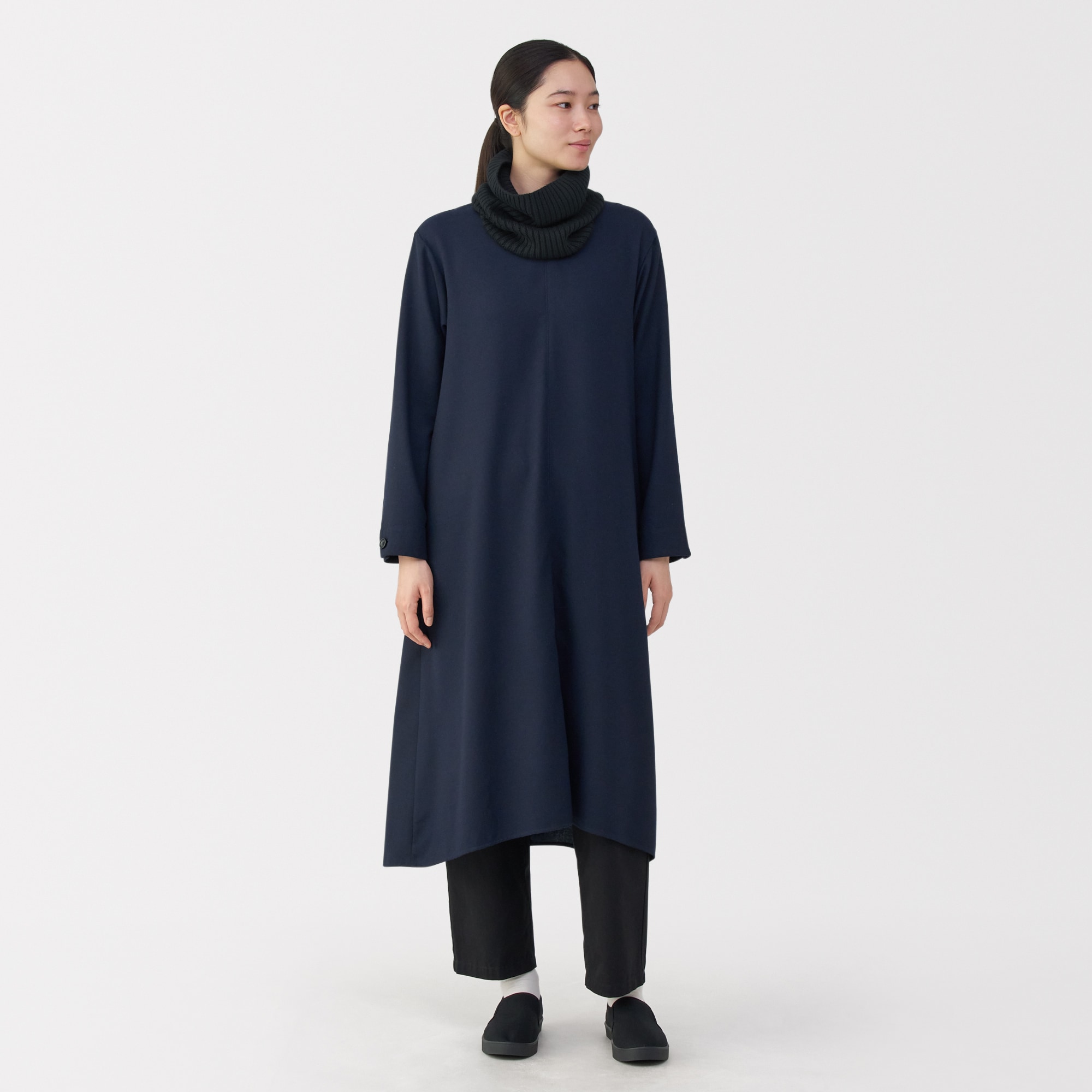 首のチクチクを抑えたメリノウール混　ネックウォーマー