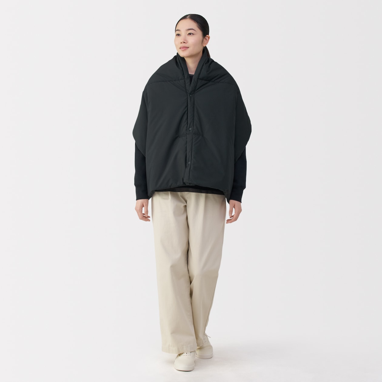 吸湿発熱中わた表面撥水パッカブル　ケープ