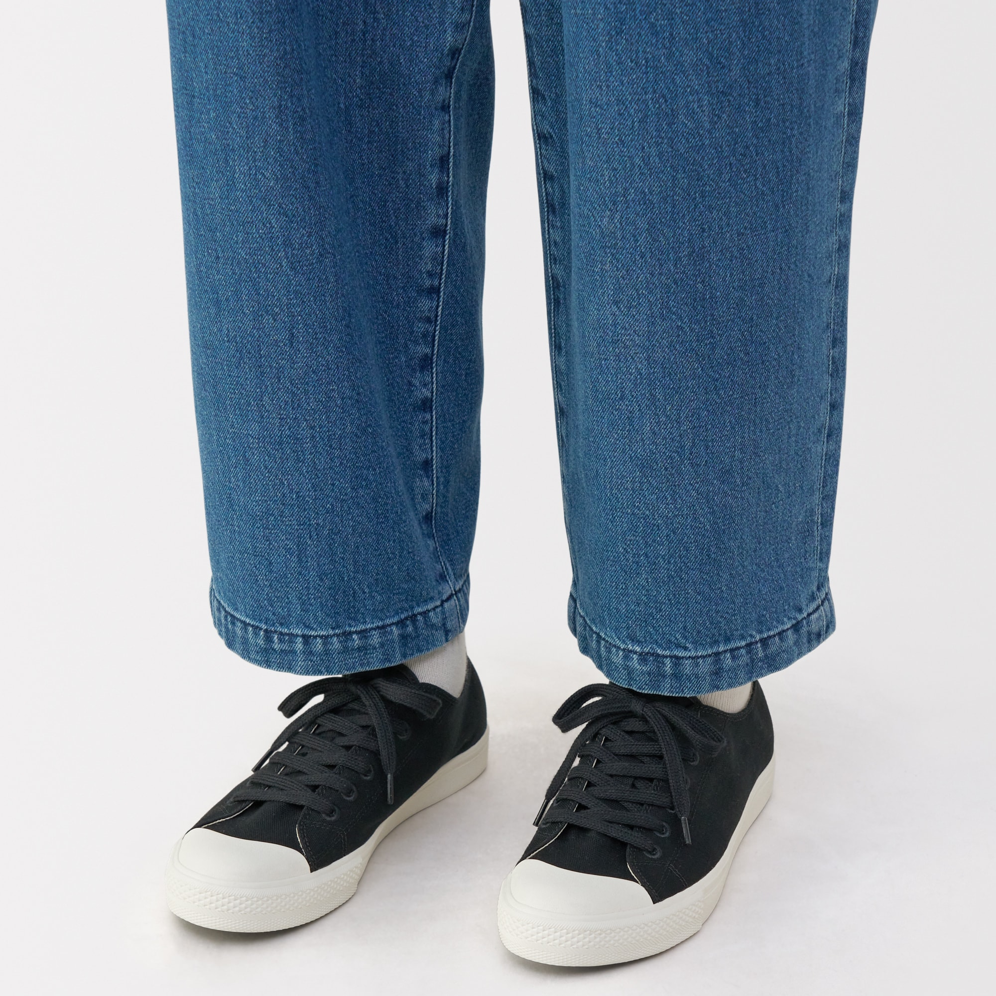 婦人　疲れにくい　撥水スニーカー