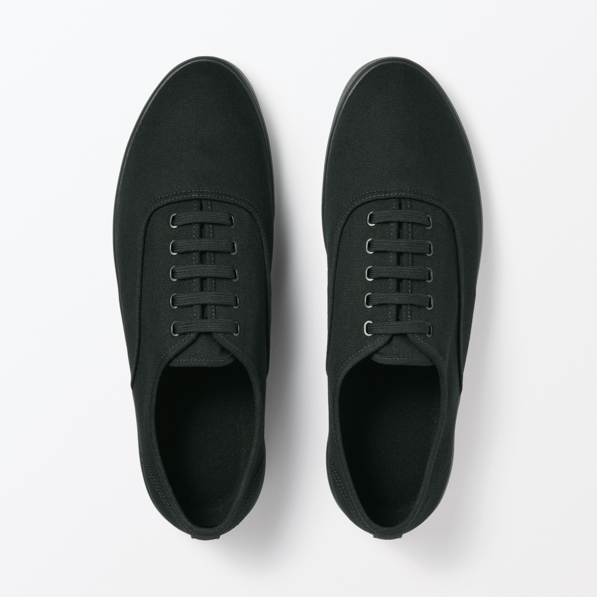 紳士　柔らかい中敷を使用した　撥水キャンバススニーカー