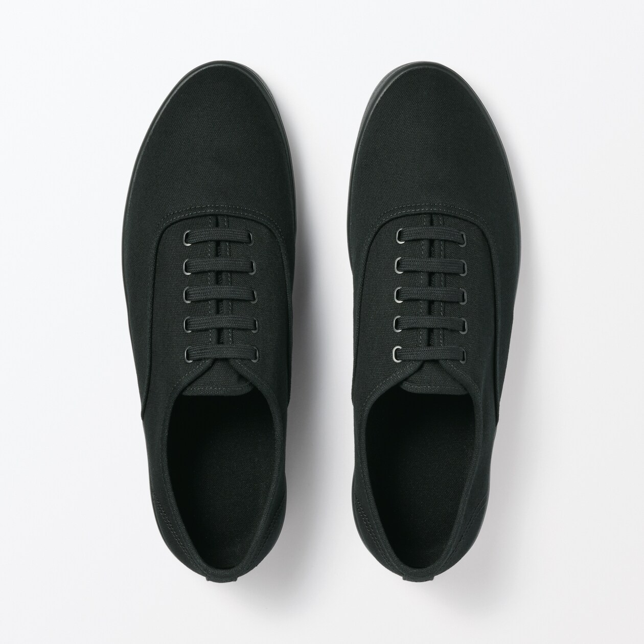 紳士　柔らかい中敷を使用した　撥水キャンバススニーカー