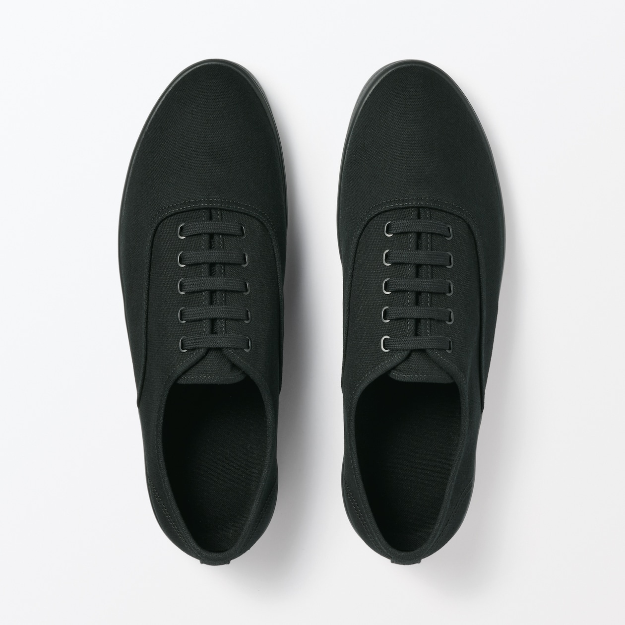 紳士　柔らかい中敷を使用した　撥水キャンバススニーカー