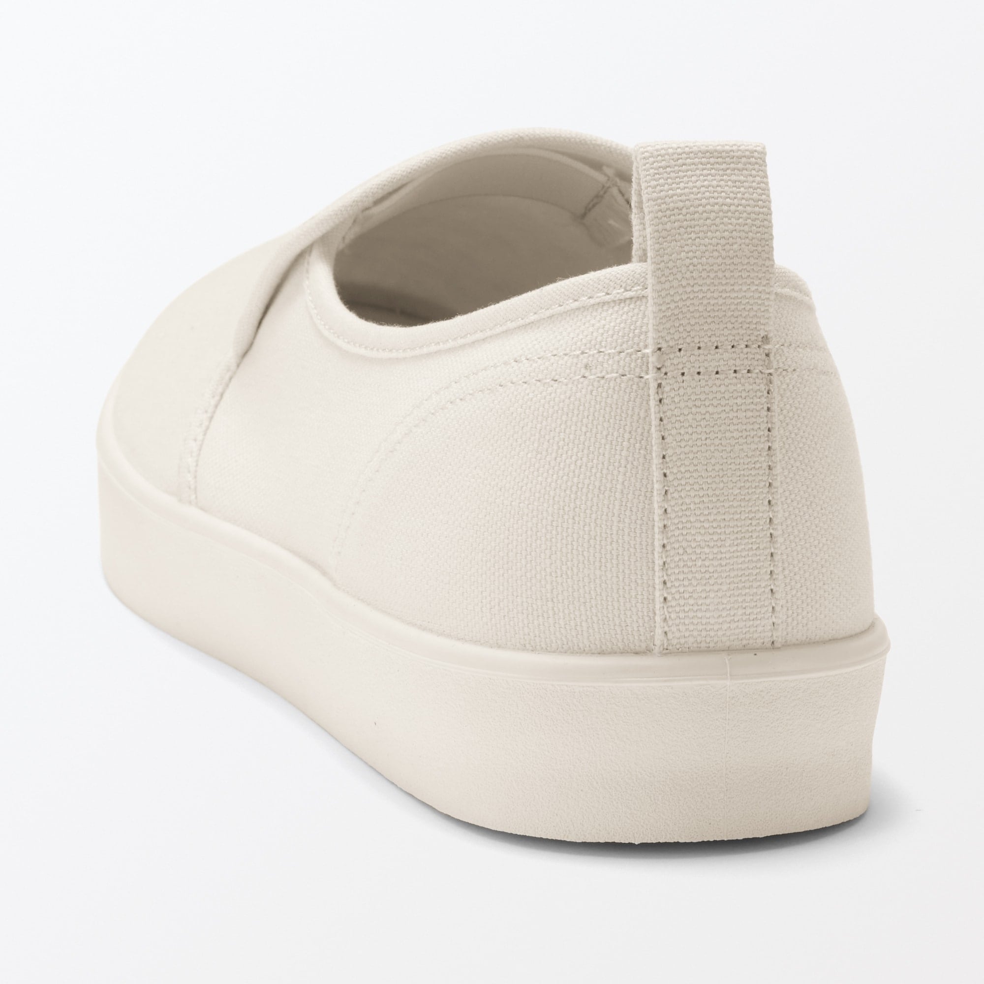 紳士　柔らかい中敷を使用した　撥水スリッポンスニーカー