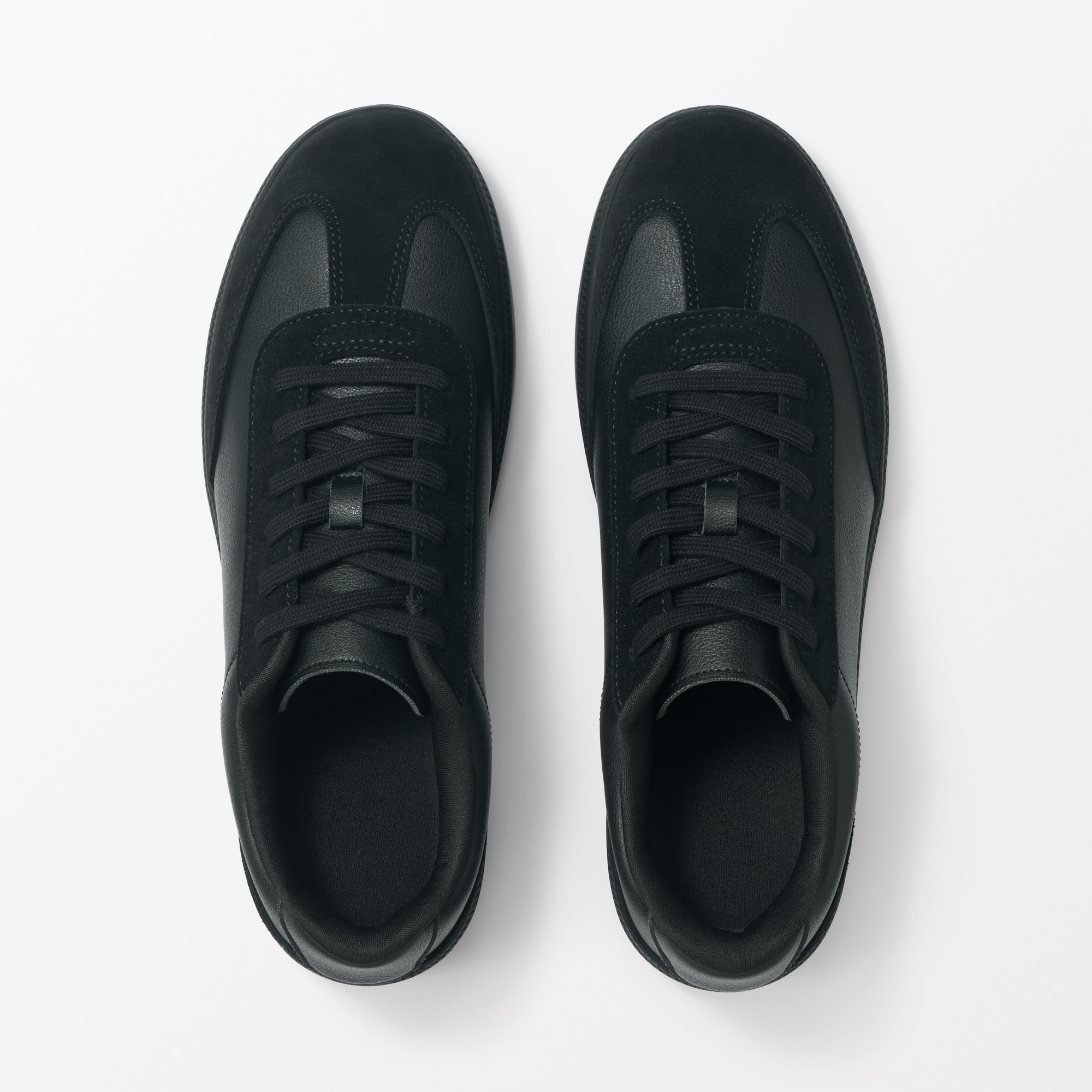 紳士　柔らかい中敷を使用した　コンビネーションスニーカー