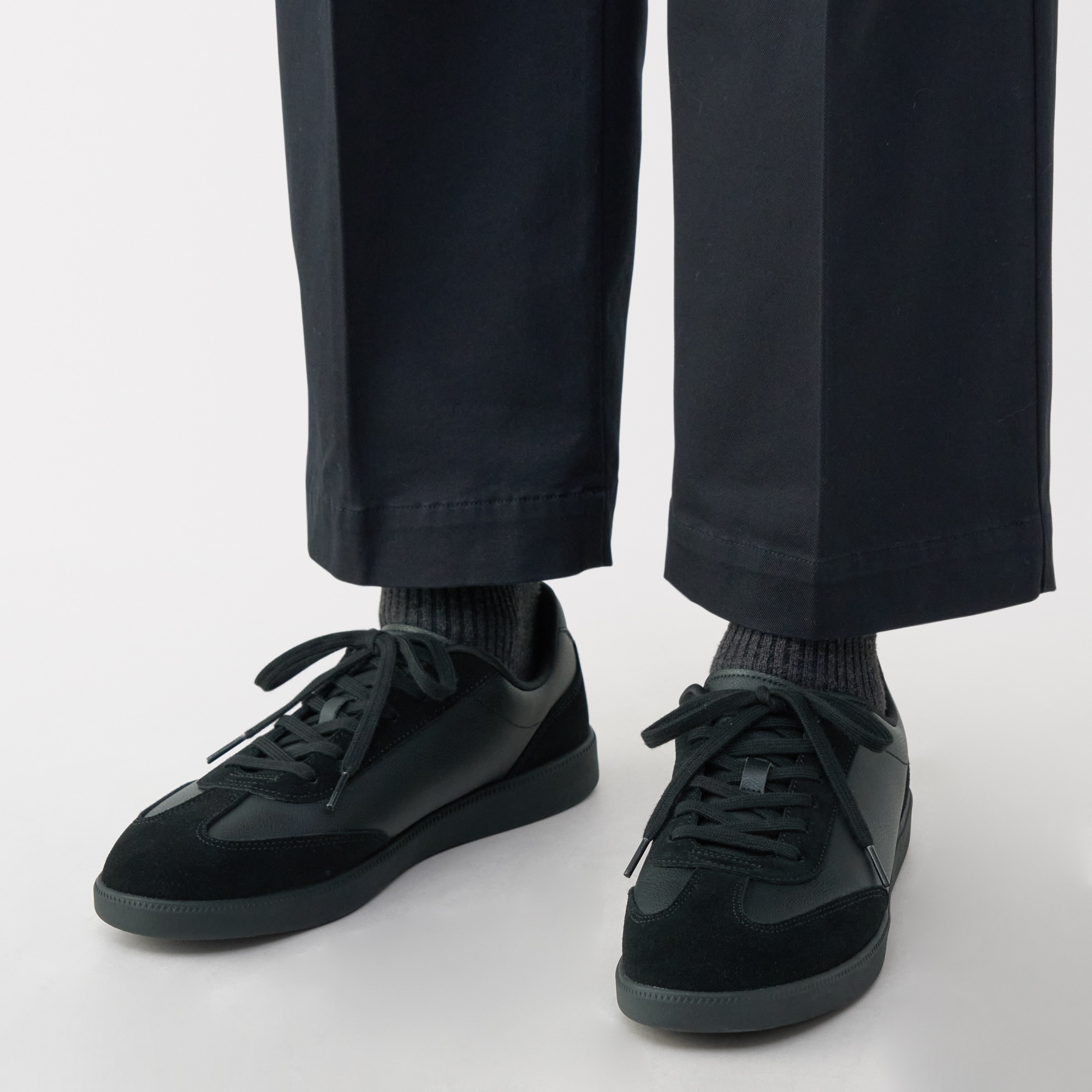 紳士　柔らかい中敷を使用した　コンビネーションスニーカー