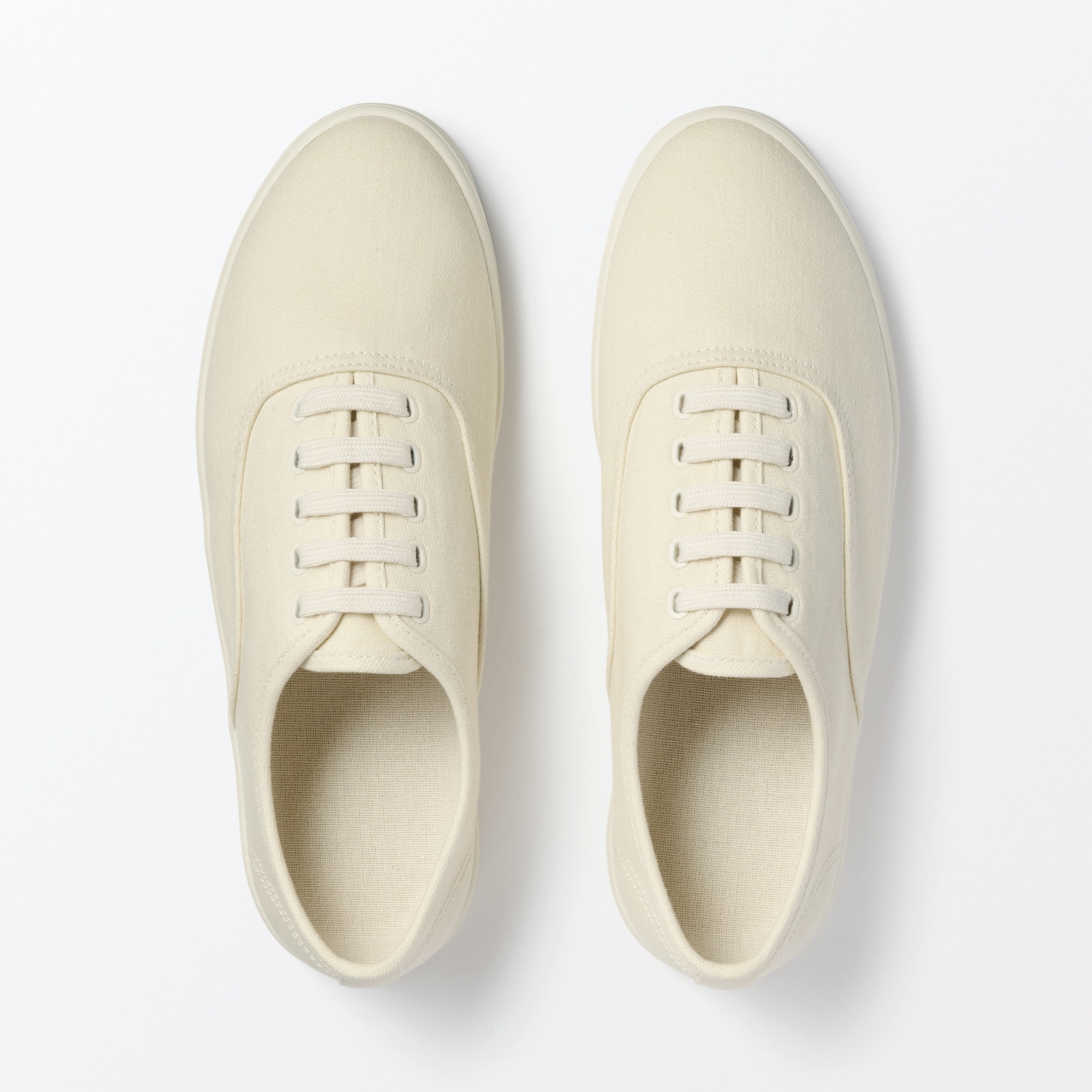 婦人　柔らかい中敷を使用した　撥水キャンバススニーカー