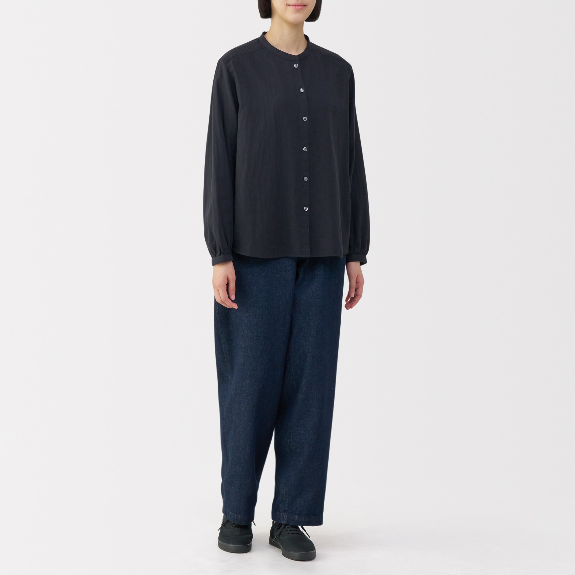 婦人　柔らかい中敷を使用した　撥水キャンバススニーカー