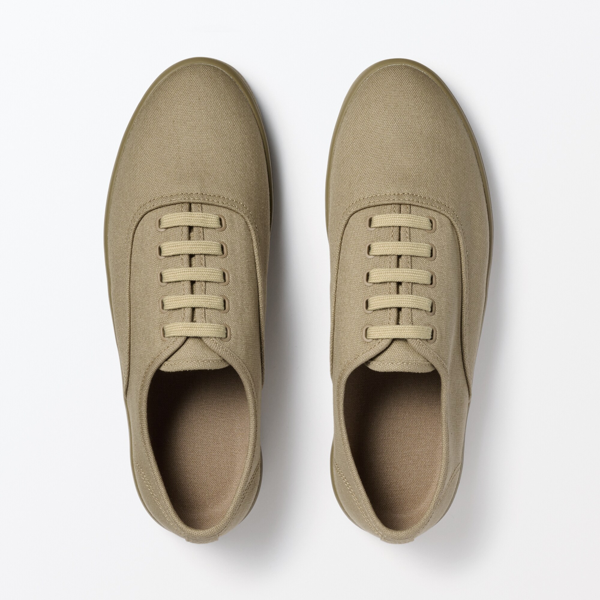 婦人　柔らかい中敷を使用した　撥水キャンバススニーカー