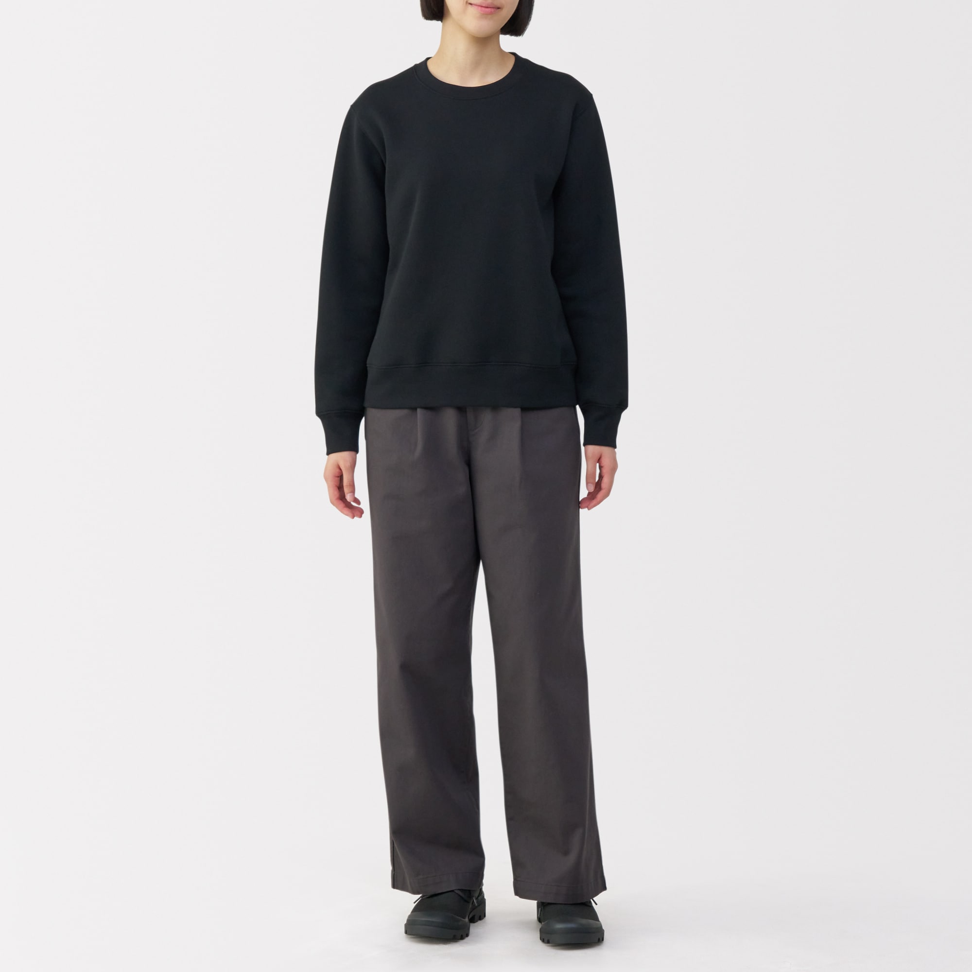 婦人　柔らかい中敷を使用した　撥水タンクソールシューズ