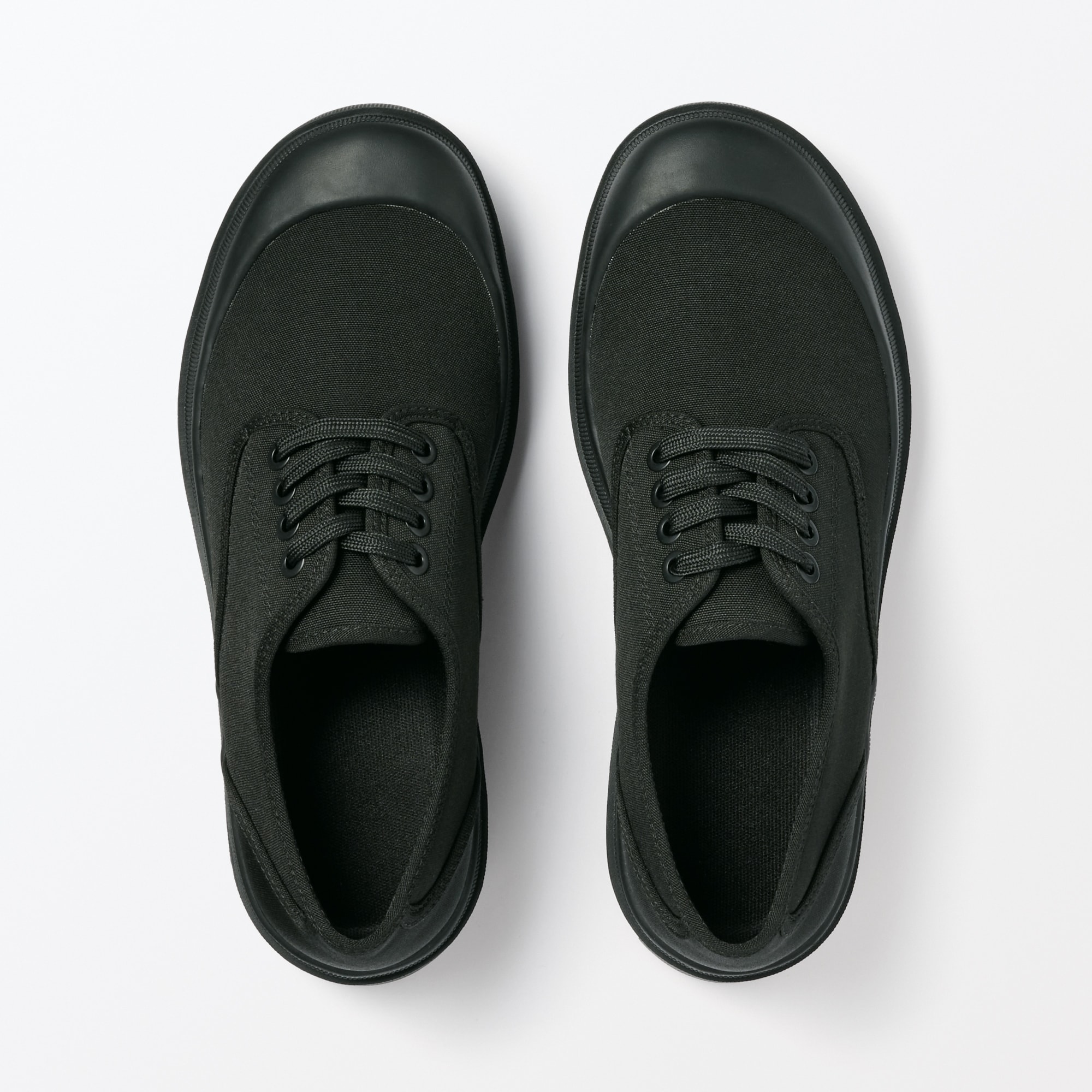 婦人　柔らかい中敷を使用した　撥水タンクソールシューズ