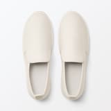 婦人　柔らかい中敷を使用した　撥水スリッポンスニーカー