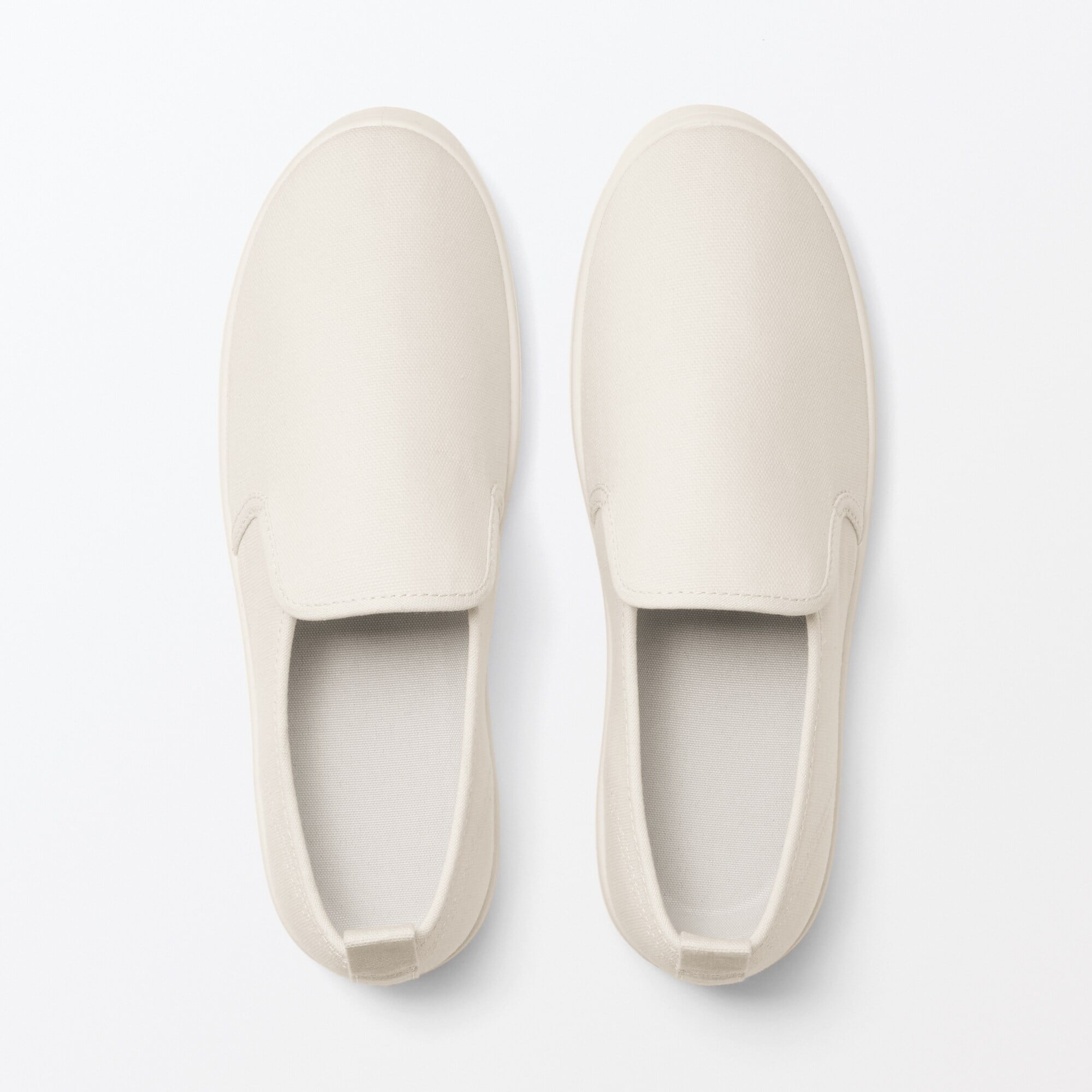 婦人　柔らかい中敷を使用した　撥水スリッポンスニーカー