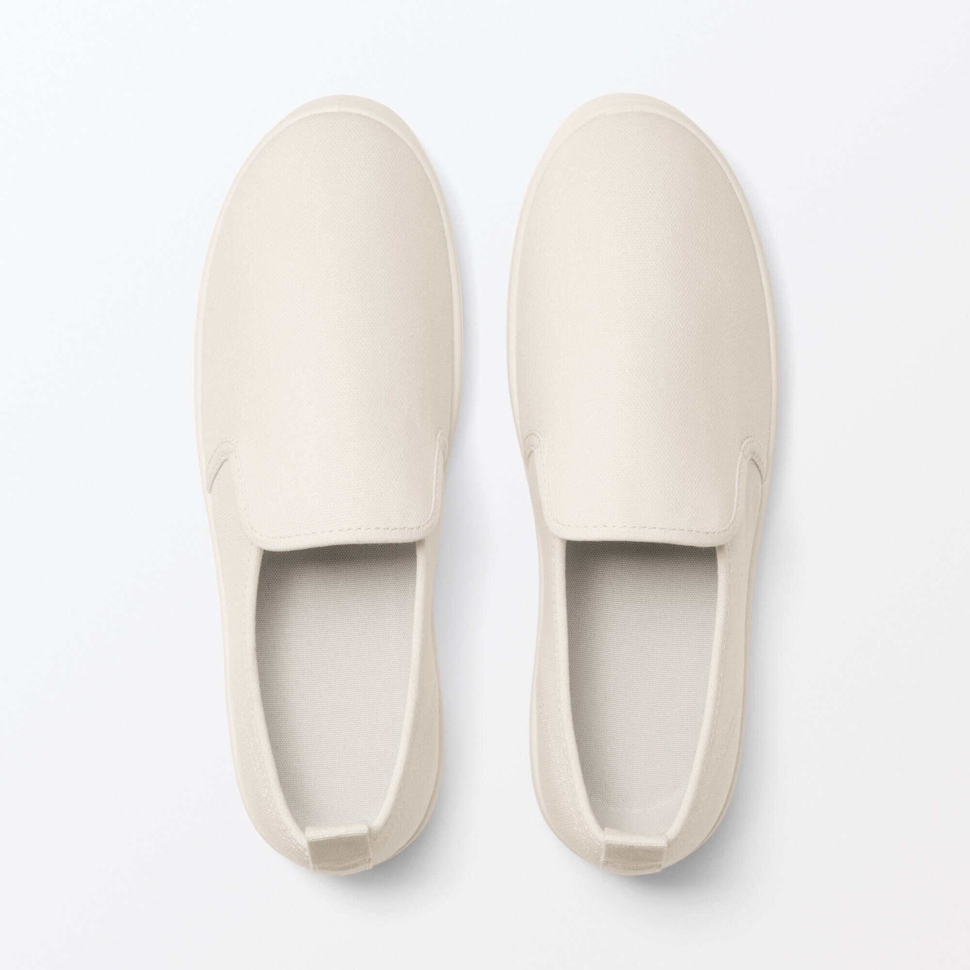 婦人　柔らかい中敷を使用した　撥水スリッポンスニーカー