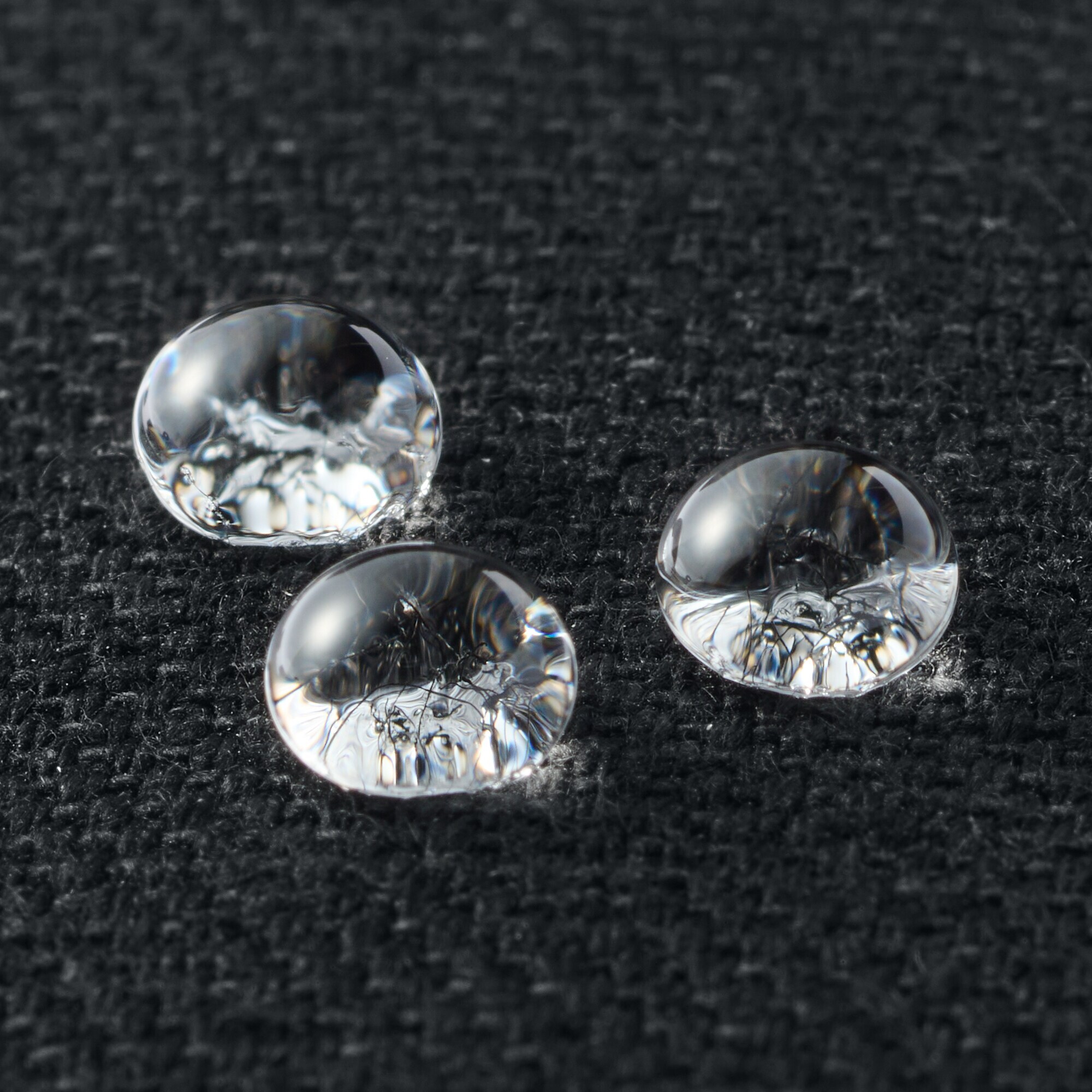 婦人　柔らかい中敷を使用した　撥水スリッポンスニーカー