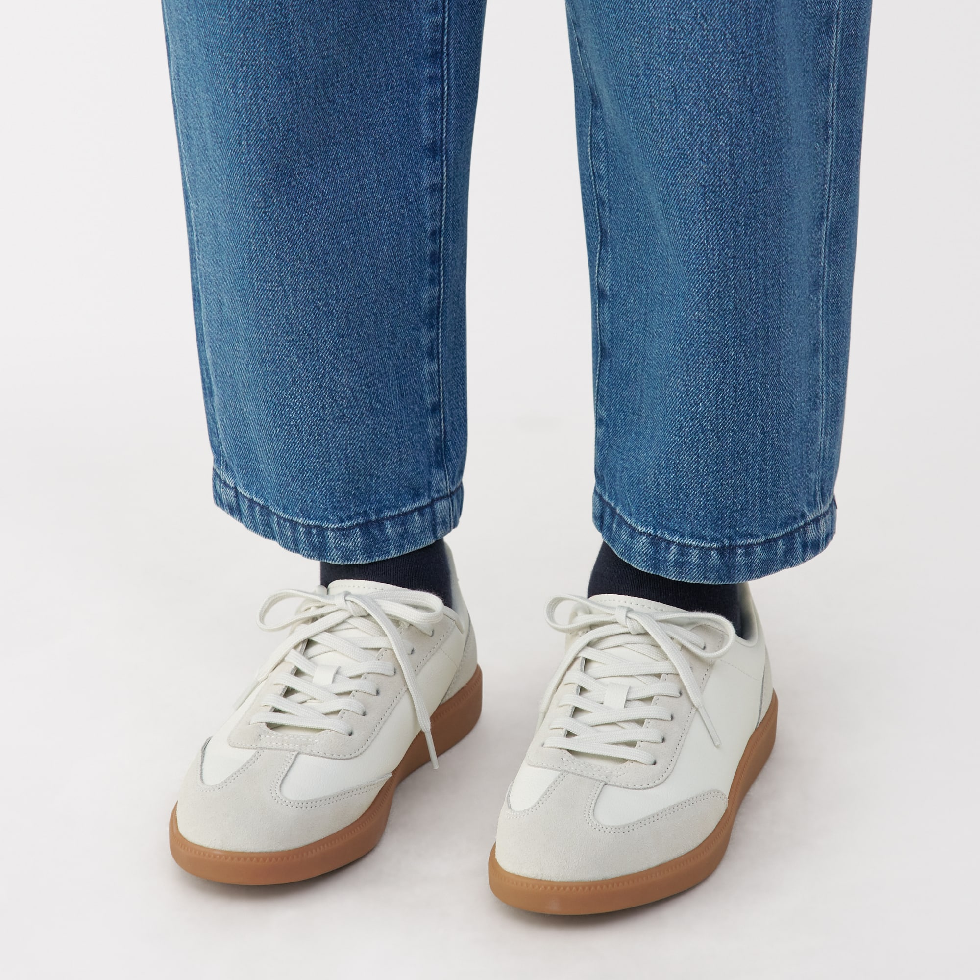 婦人　柔らかい中敷を使用した　コンビネーションスニーカー