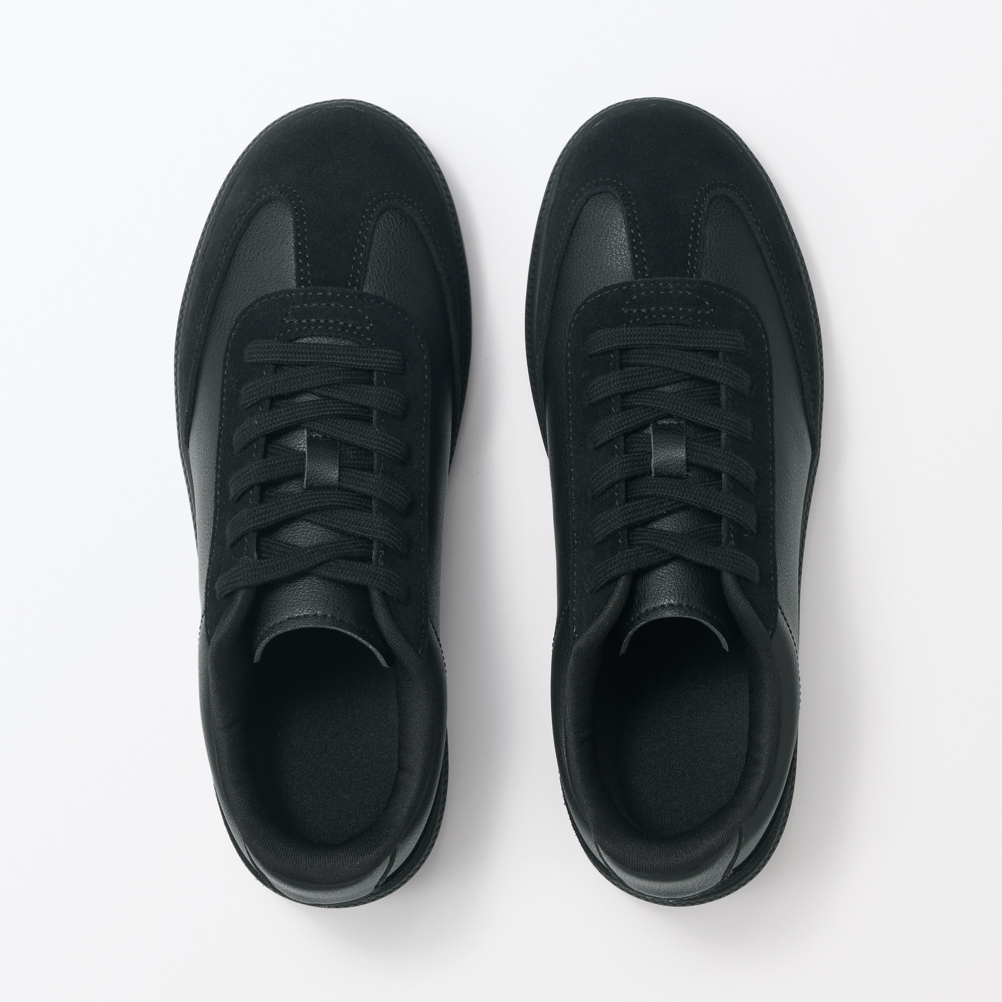 婦人　柔らかい中敷を使用した　コンビネーションスニーカー