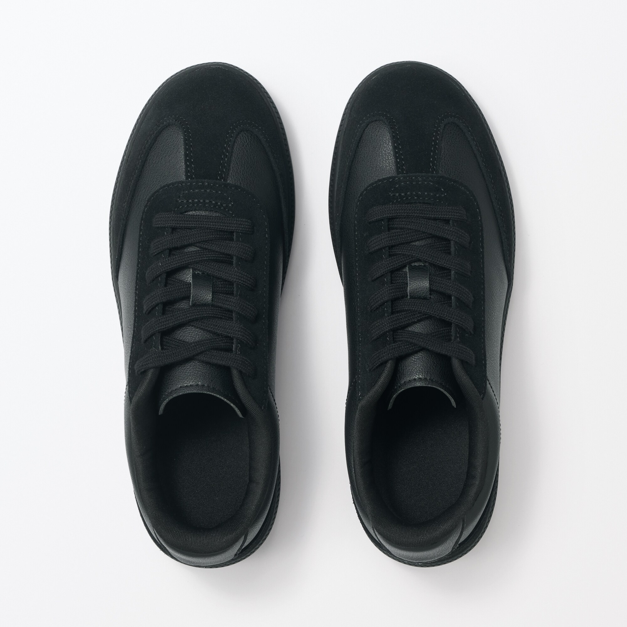 婦人　柔らかい中敷を使用した　コンビネーションスニーカー