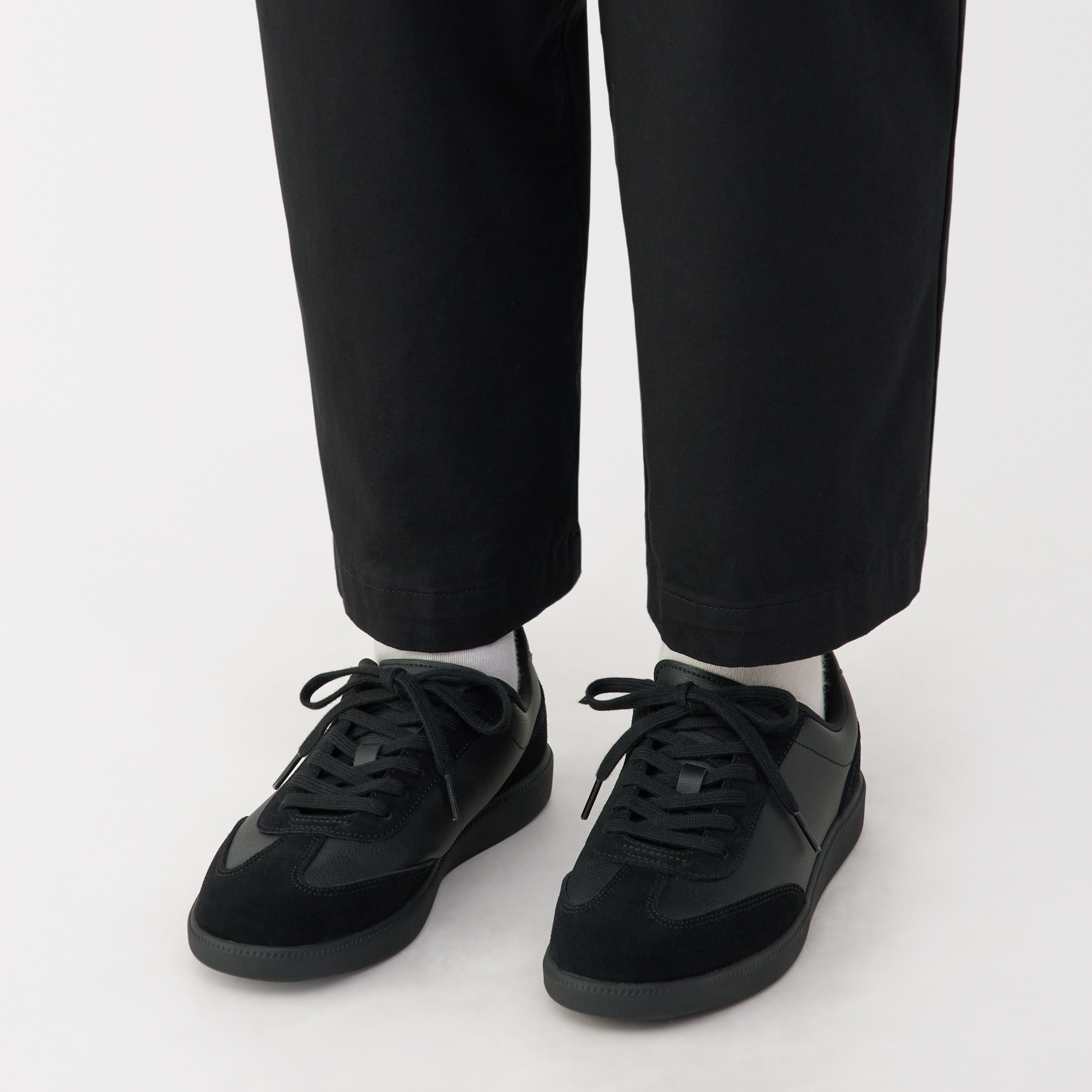 婦人　柔らかい中敷を使用した　コンビネーションスニーカー