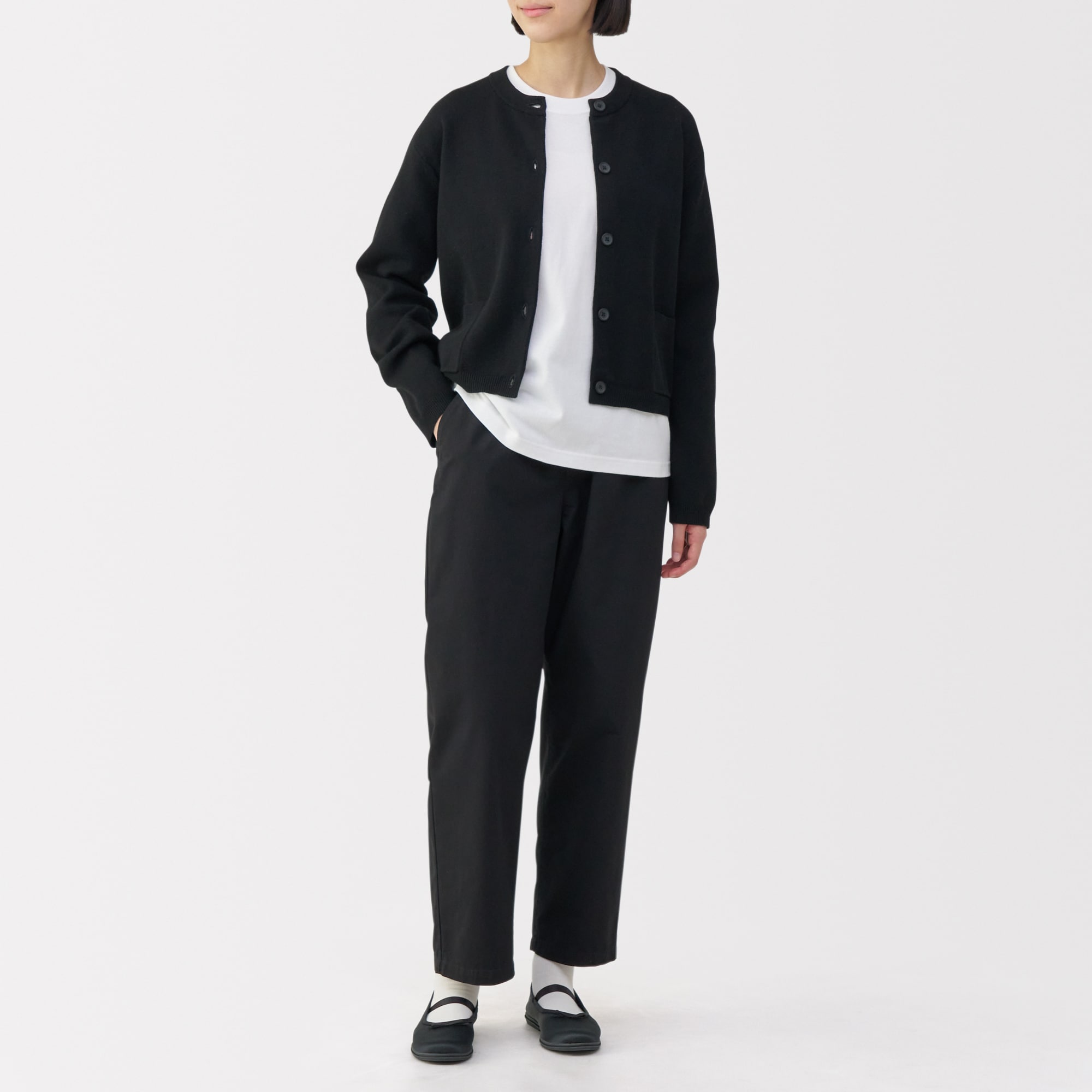 婦人　柔らかい中敷を使用した　撥水ストラップリボンフラットシューズ