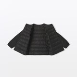 婦人　軽量ダウンポケッタブルノーカラージャケット